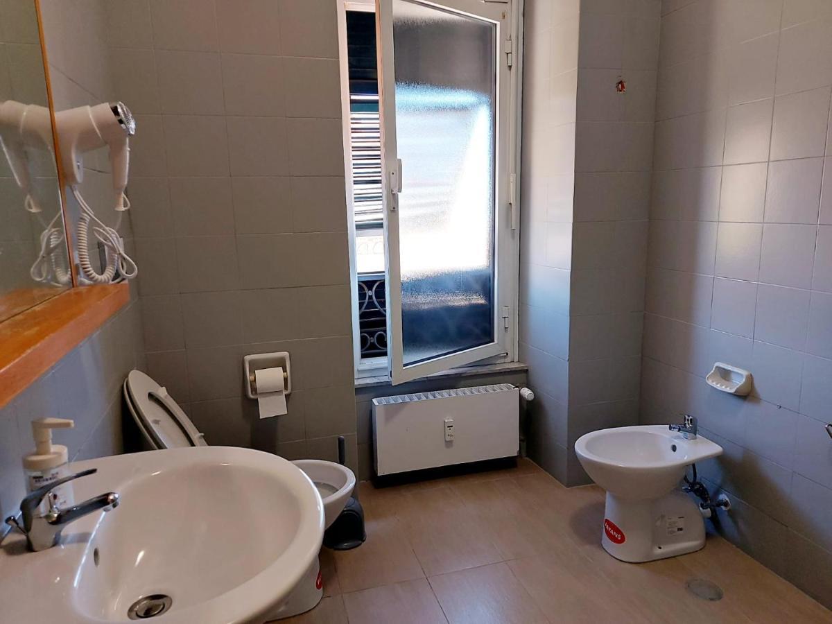 La Dulce Stanza Bed & Breakfast Genoa Bagian luar foto